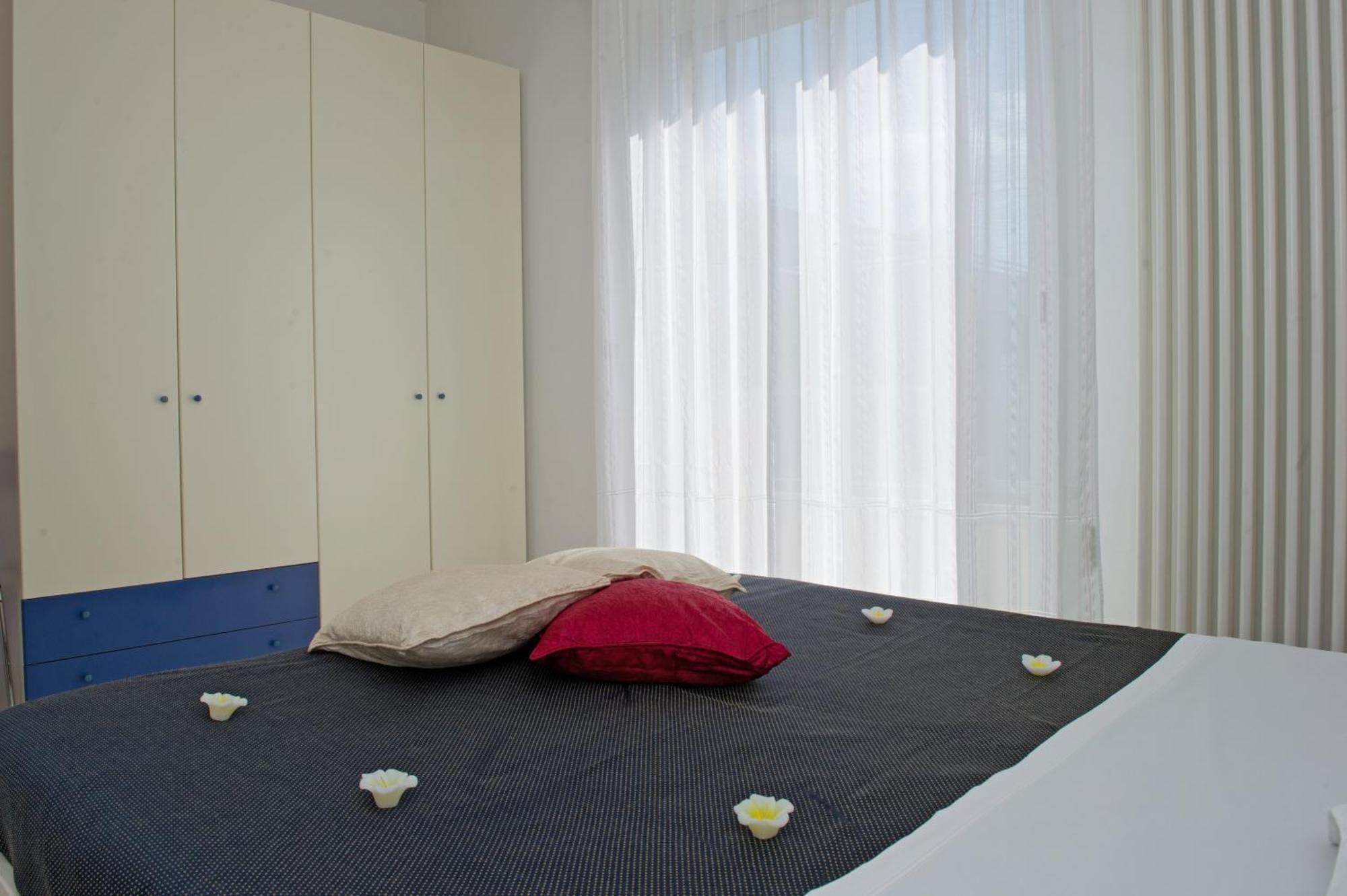 Ferienwohnung Residenza Raggio Riccione Exterior foto